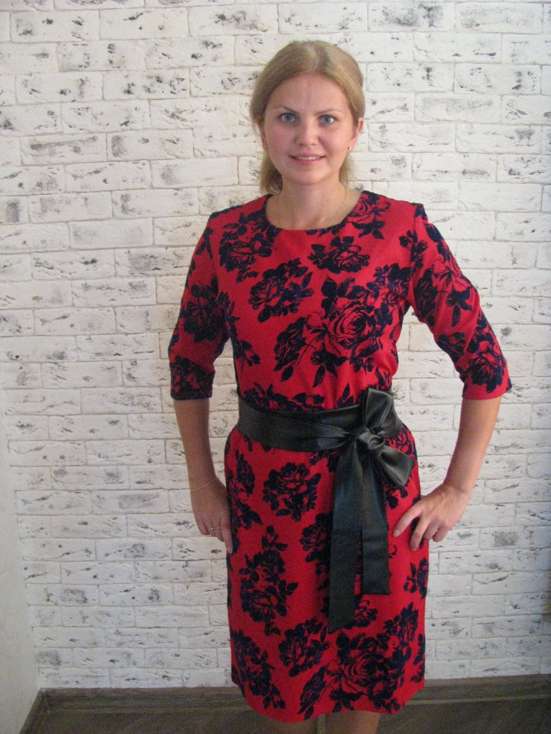 Платье женское с поясом "Роза красная"