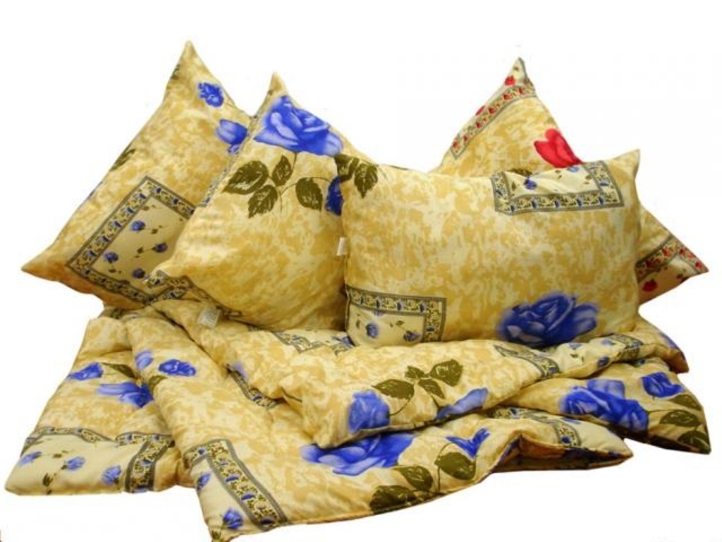 Набор постельных принадлежностей "Дачный" (одеяло + подушка)